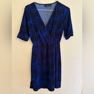 Apt 9 blue and black short sleeve V neck dress size XS